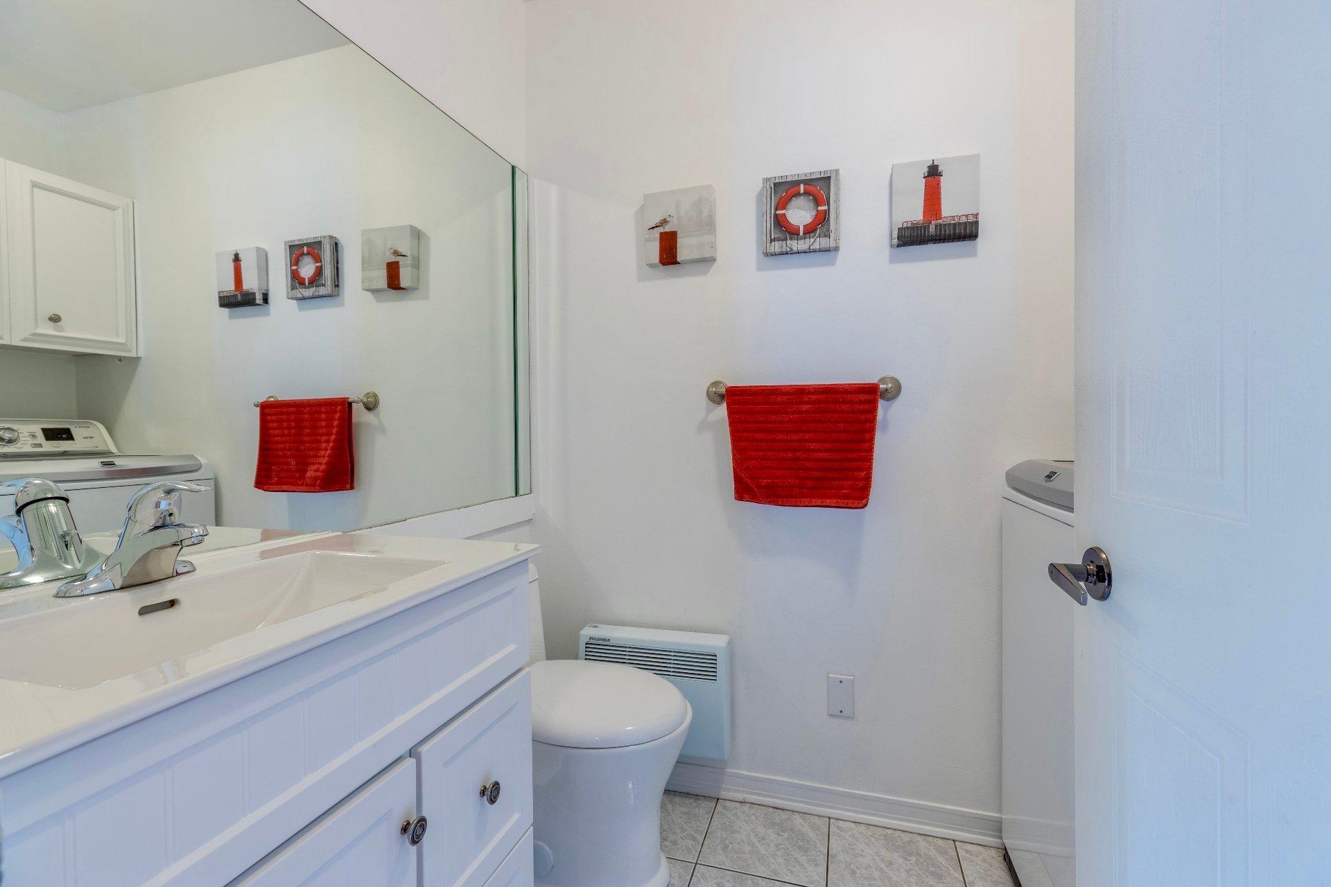 









80


Rue Pascal

,
Notre-Dame-de-l'Île-Perrot,




QC
J7W1Y7

