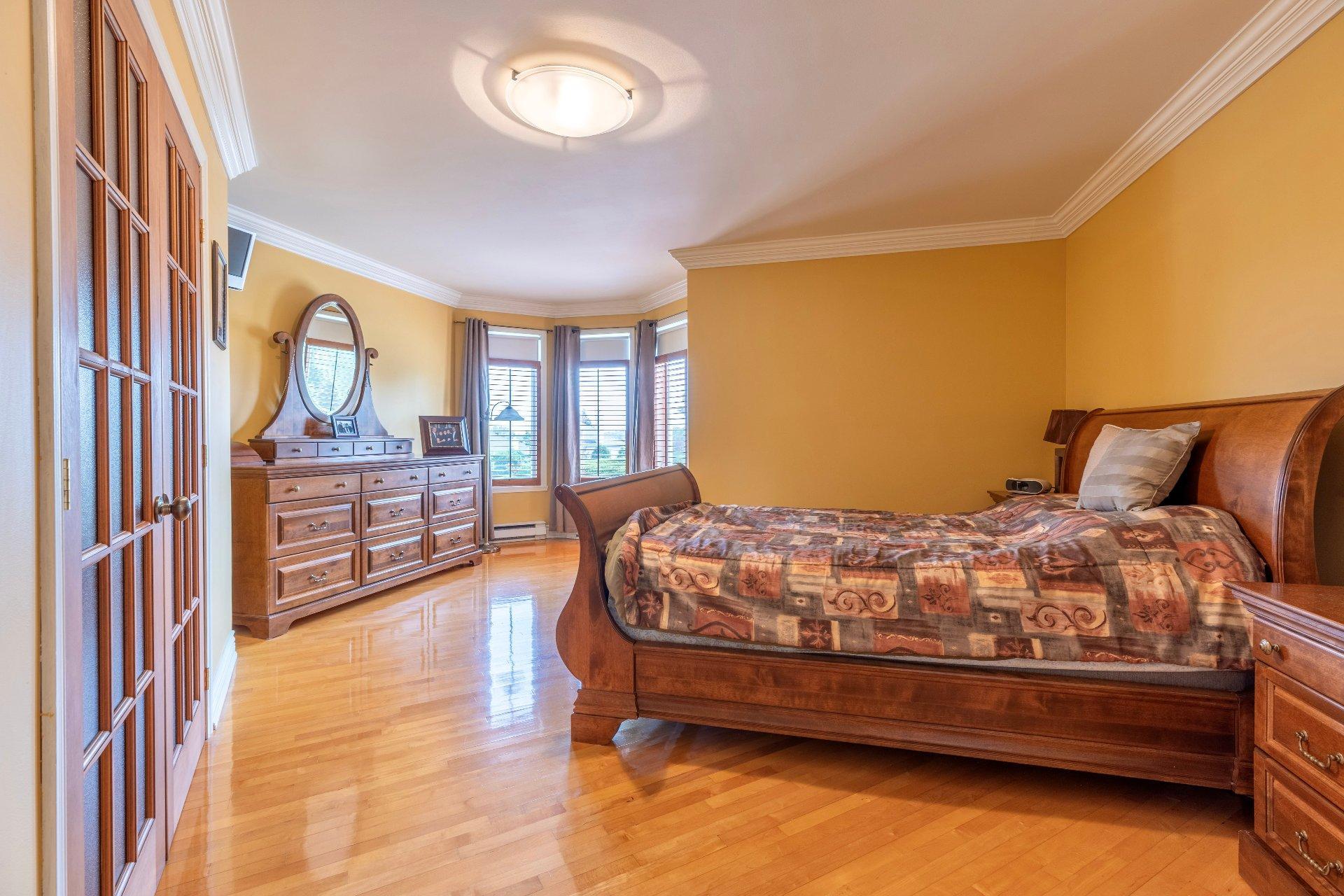 









80


Rue Pascal

,
Notre-Dame-de-l'Île-Perrot,




QC
J7W1Y7

