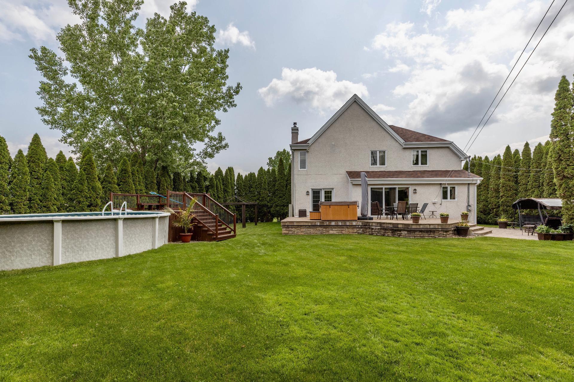 









80


Rue Pascal

,
Notre-Dame-de-l'Île-Perrot,




QC
J7W1Y7

