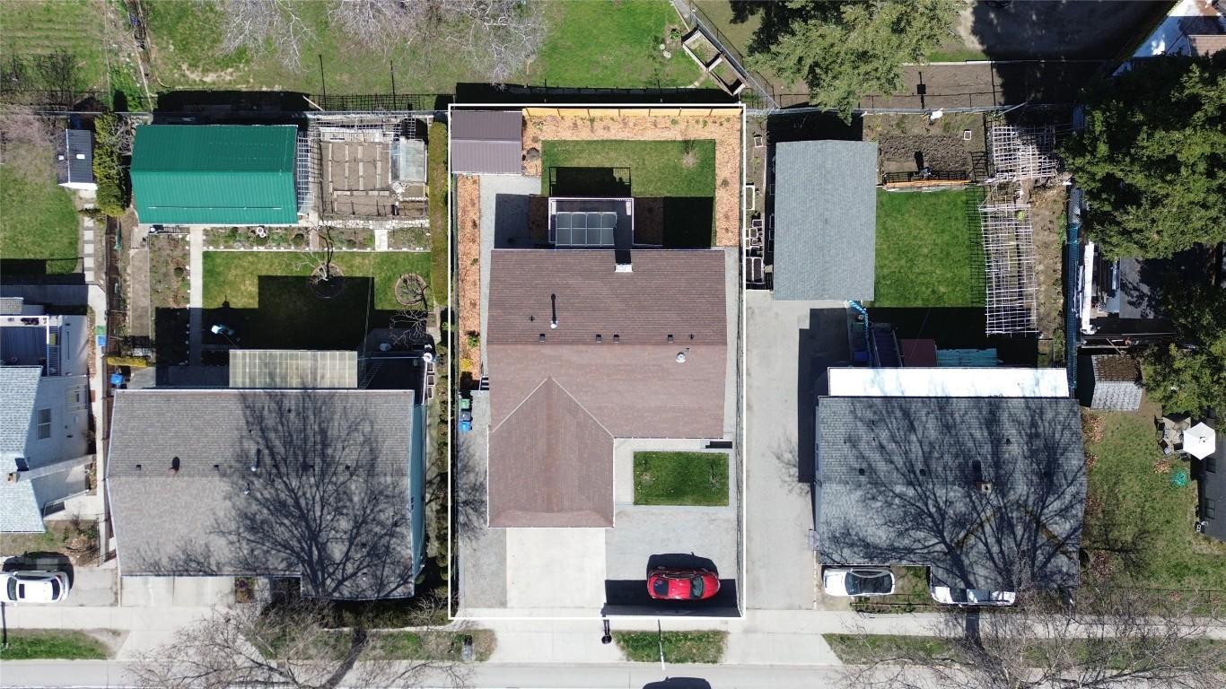 









1370


Springfield

Road,
Kelowna,




BC
V1Y 5V1

