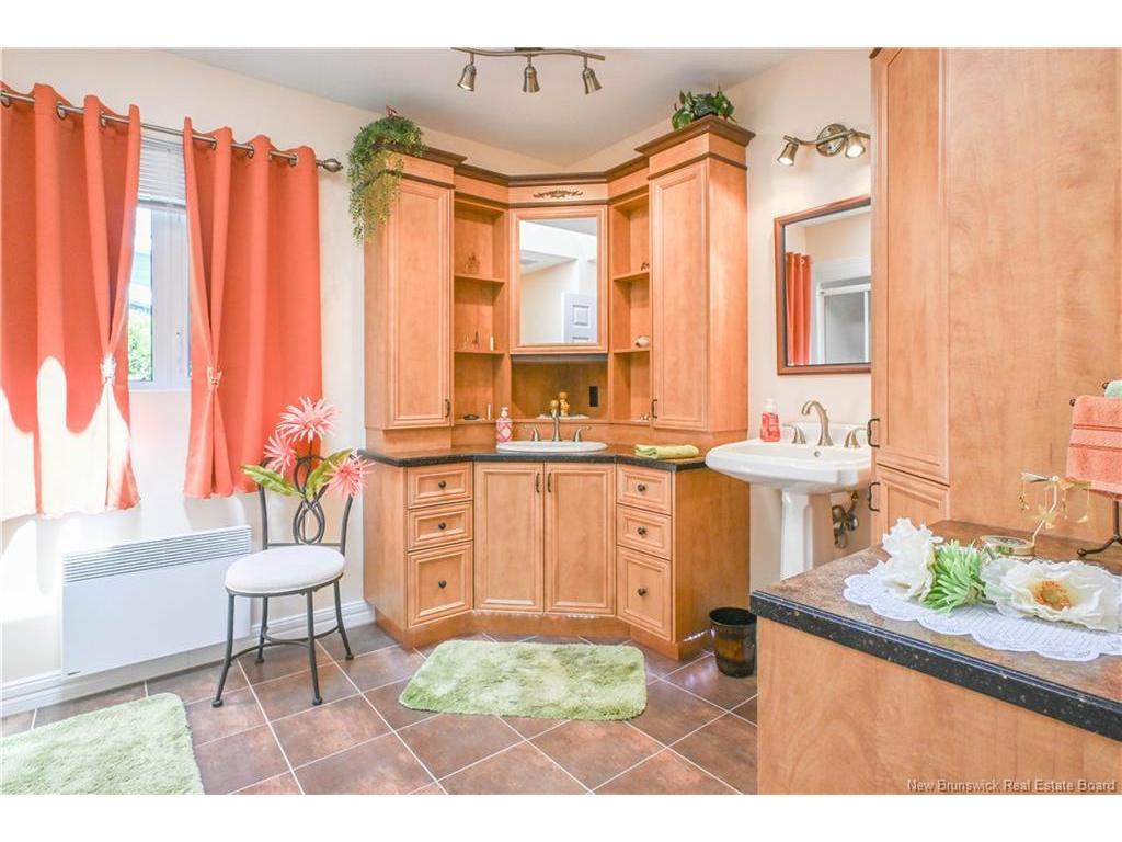 









3353


rue Centenaire

ST,
Tracadie,




NB
E1X 1A6

