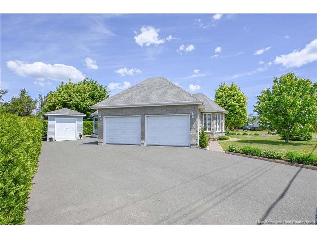 









3353


rue Centenaire

ST,
Tracadie,




NB
E1X 1A6

