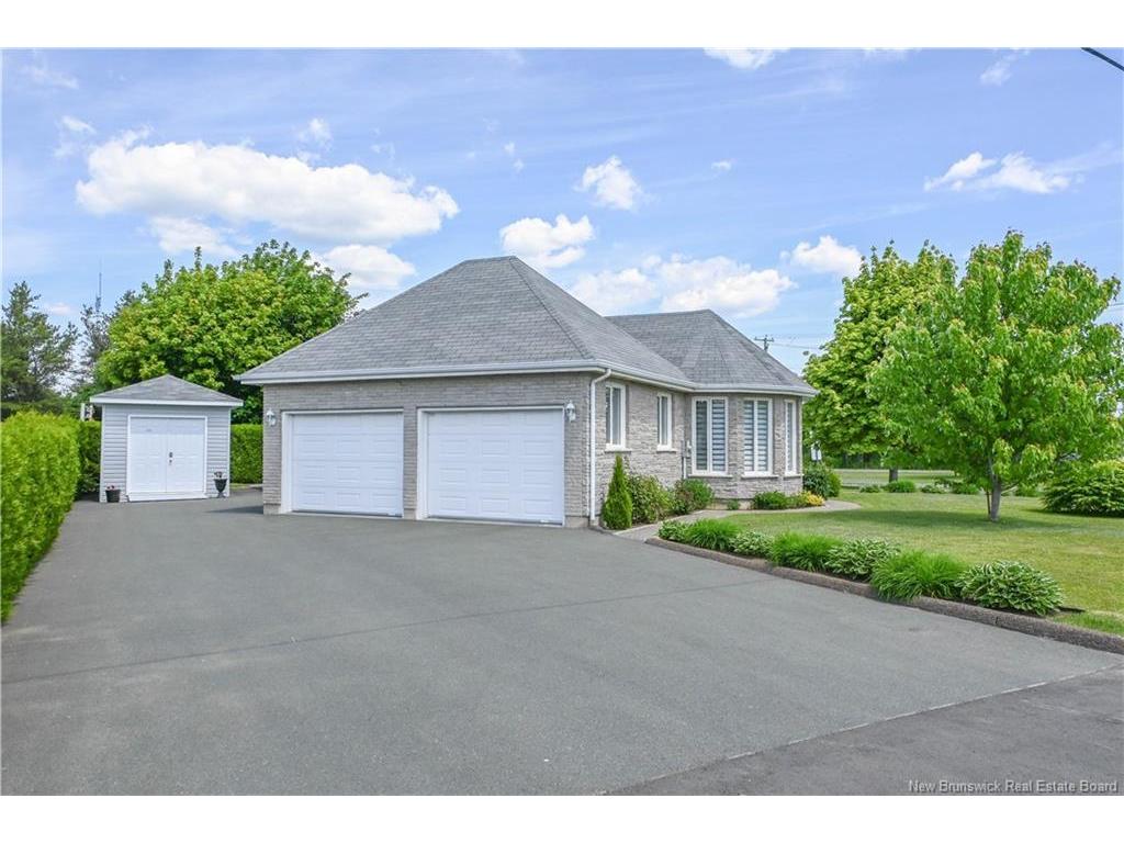 









3353


rue Centenaire

ST,
Tracadie,




NB
E1X 1A6

