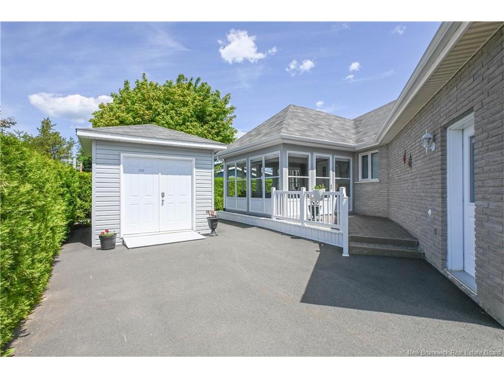 









3353


rue Centenaire

ST,
Tracadie,




NB
E1X 1A6

