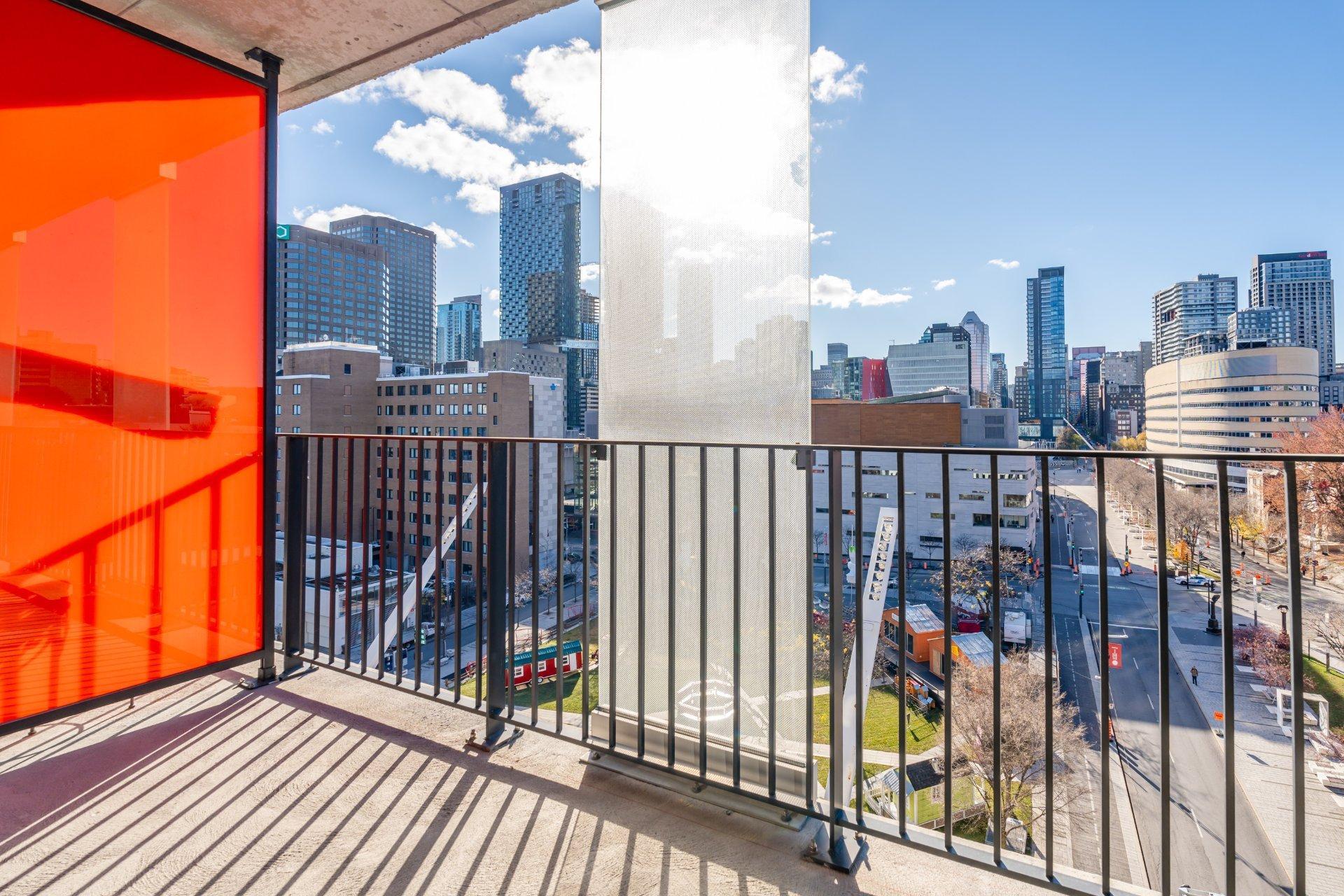 









1


Boul. De Maisonneuve O.

, 1003,
Montréal (Ville-Marie),




QC
H2X0E3

