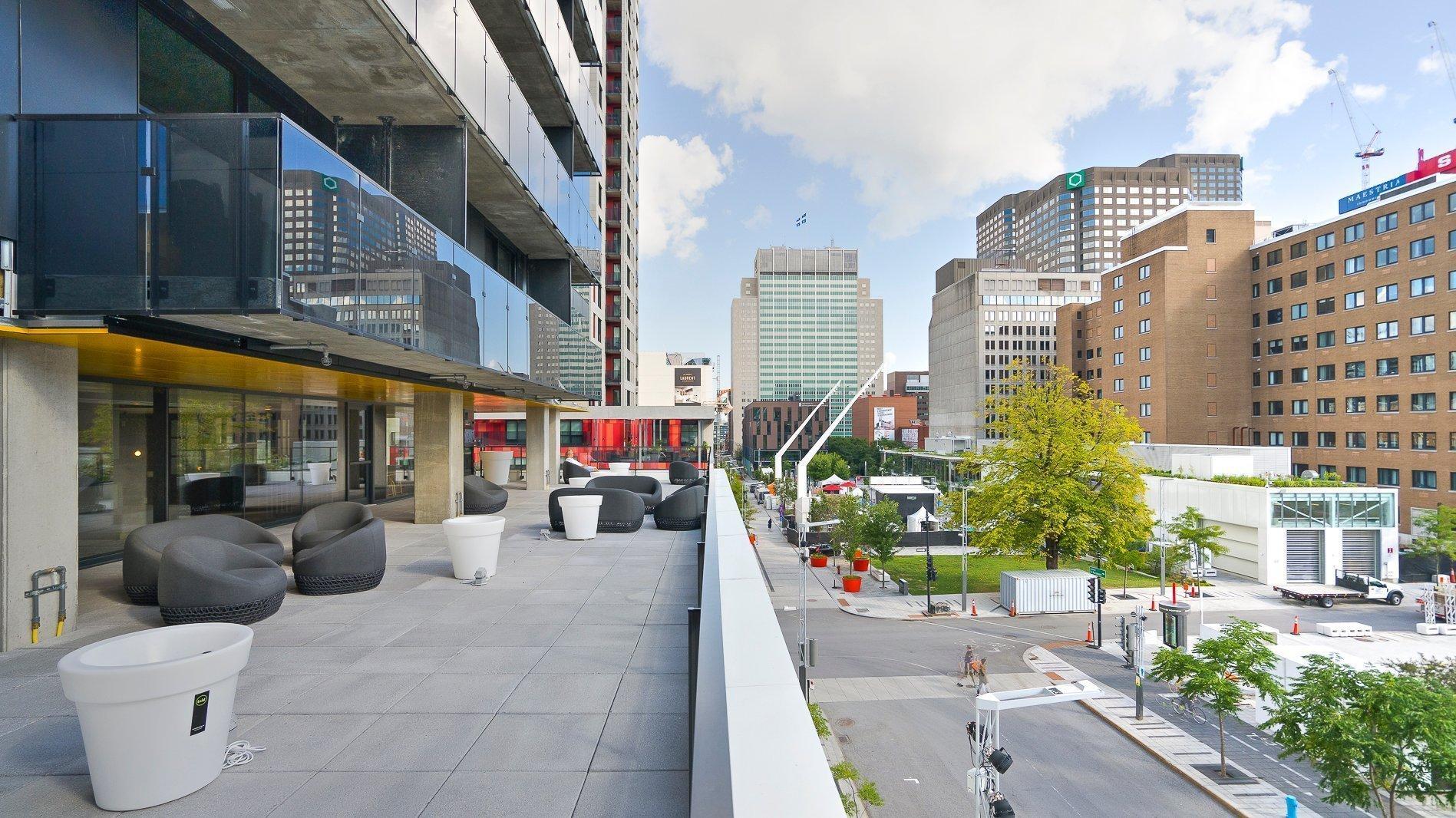 









1


Boul. De Maisonneuve O.

, 1003,
Montréal (Ville-Marie),




QC
H2X0E3

