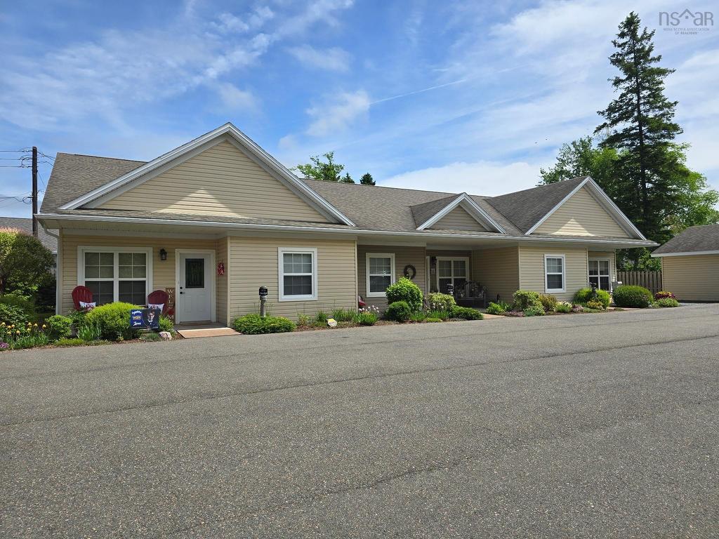 












66,68,70 Wynn Road

,
Truro,




NS
B2N 1A8

