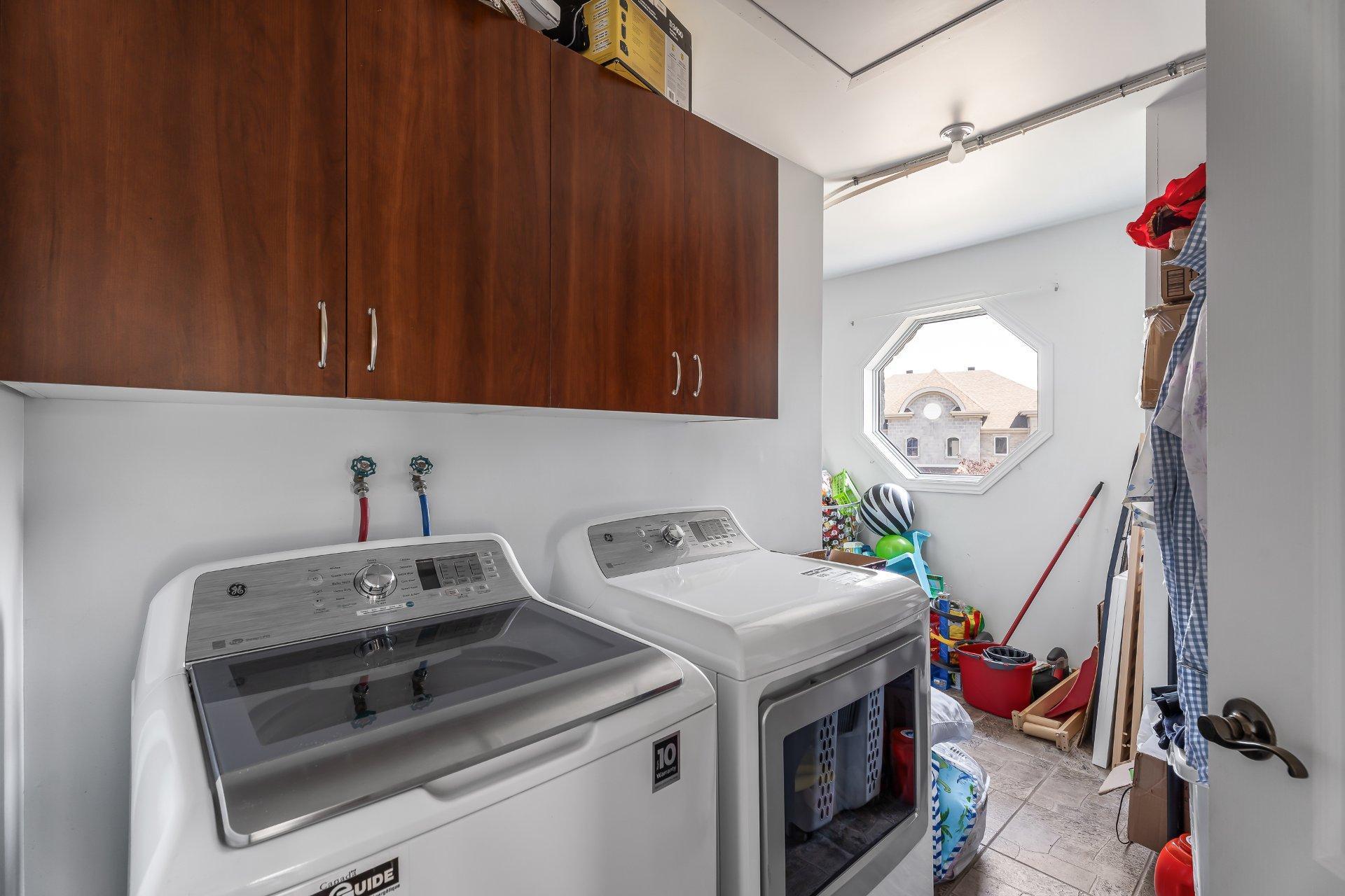 









50


37e Avenue E.

, 105,
Blainville,




QC
J7C5Z5

