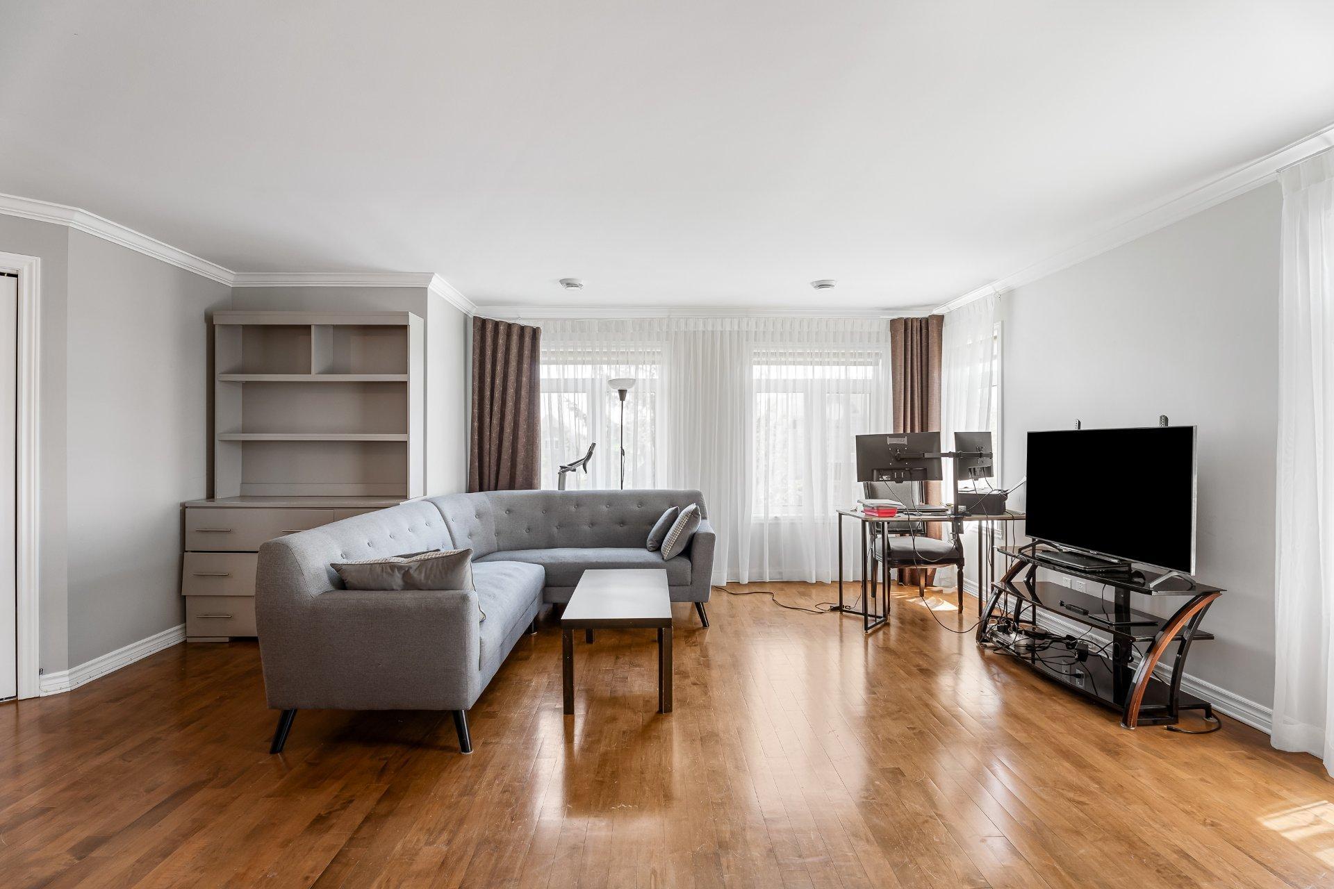 









50


37e Avenue E.

, 105,
Blainville,




QC
J7C5Z5

