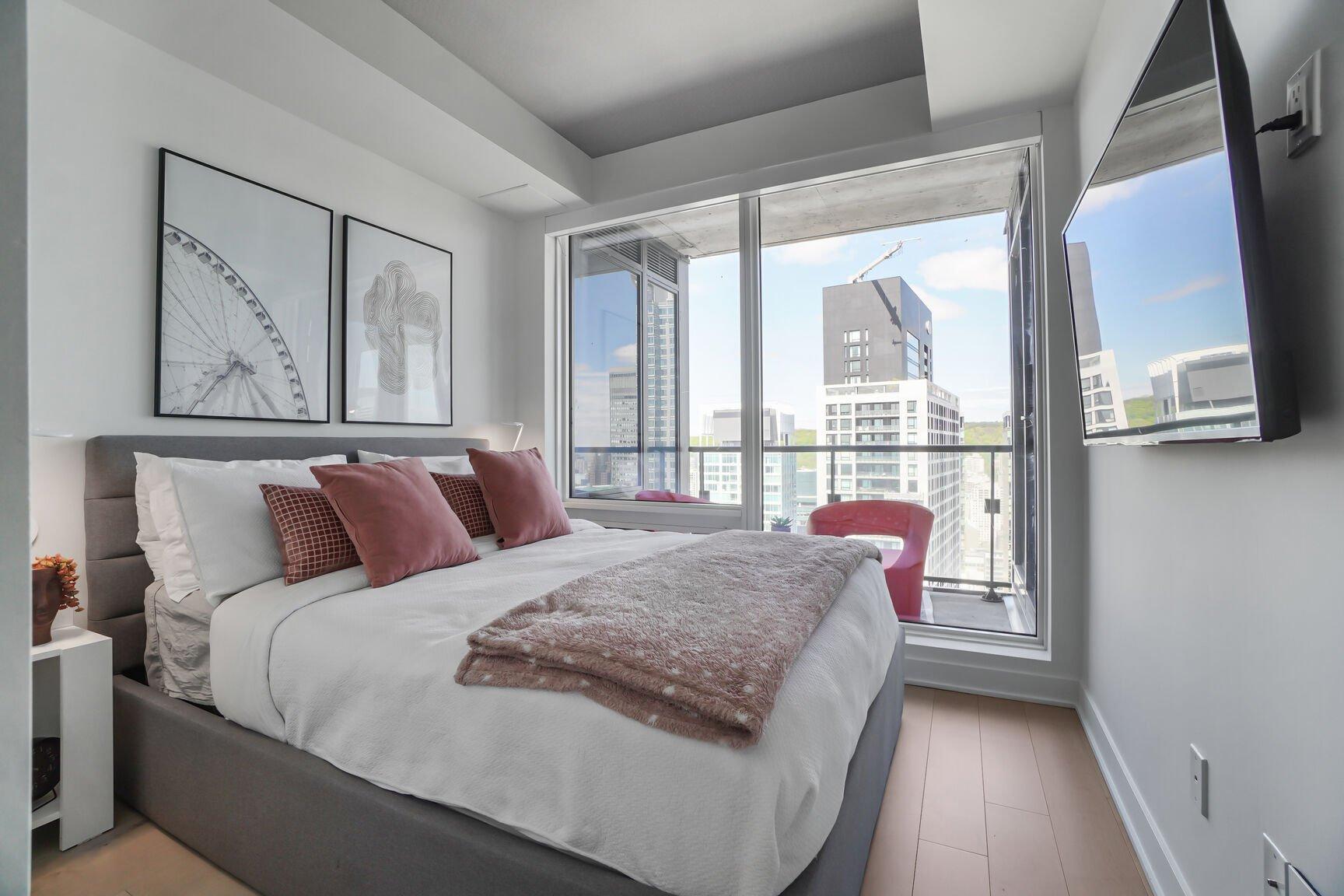 









1288


Rue St-Antoine O.

, 5106,
Montréal (Ville-Marie),




QC
H3C0X6

