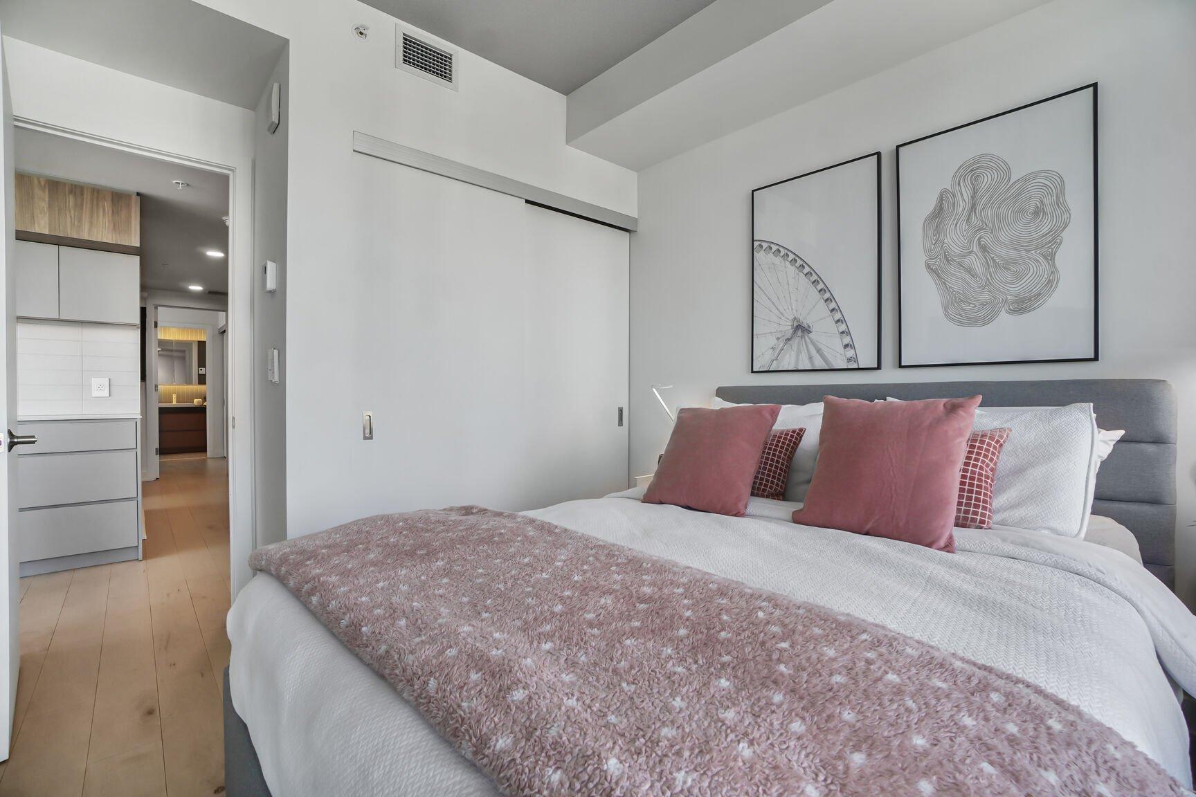 









1288


Rue St-Antoine O.

, 5106,
Montréal (Ville-Marie),




QC
H3C0X6


