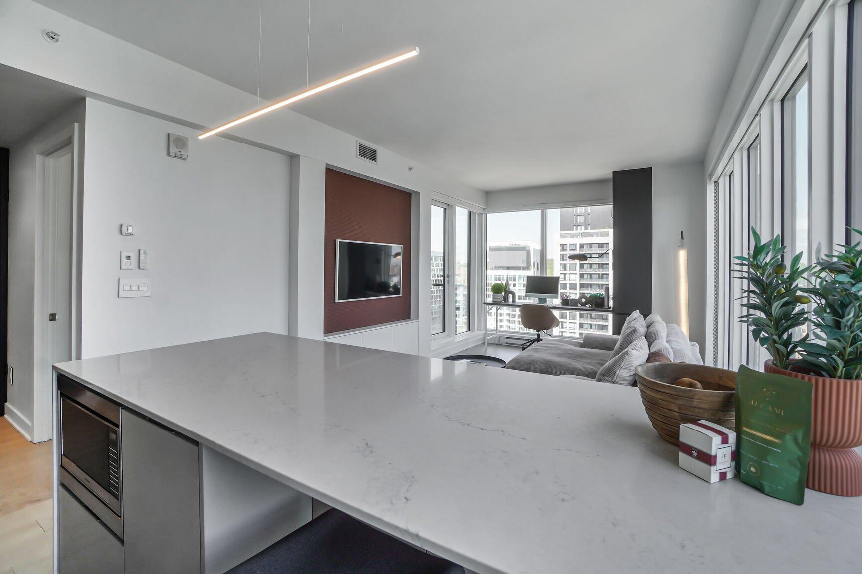 









1288


Rue St-Antoine O.

, 5106,
Montréal (Ville-Marie),




QC
H3C0X6

