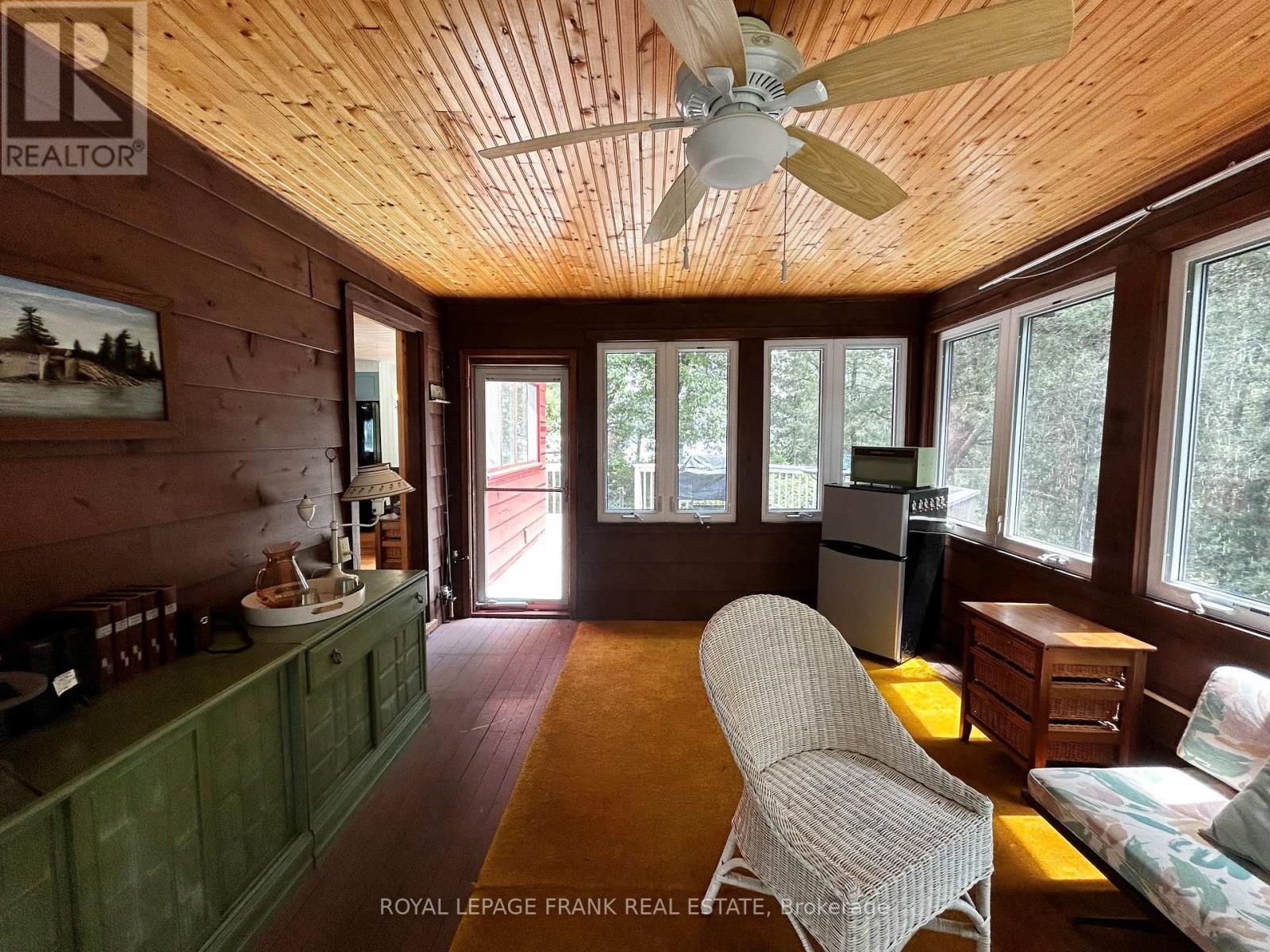 












2295 STONY LAKE ISL 17

,
North Kawartha,




Ontario
K0L2H0

