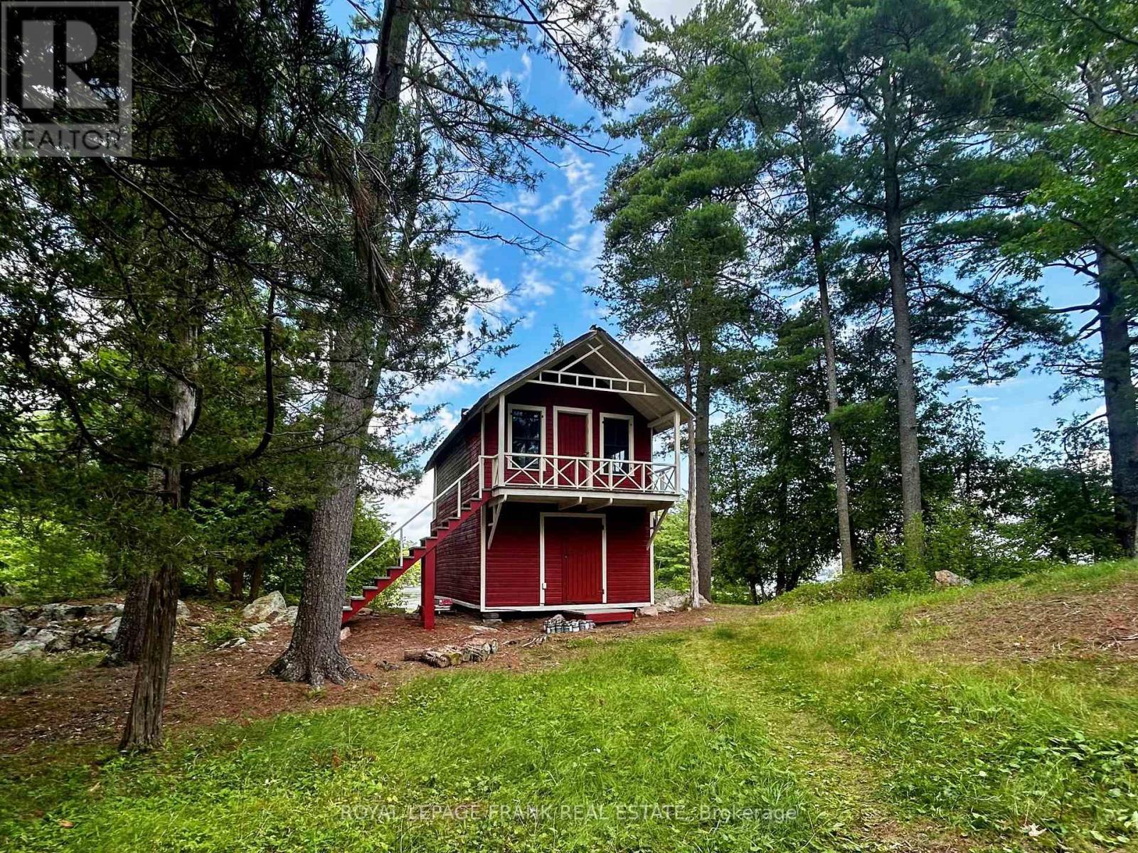 












2295 STONY LAKE ISL 17

,
North Kawartha,




Ontario
K0L2H0

