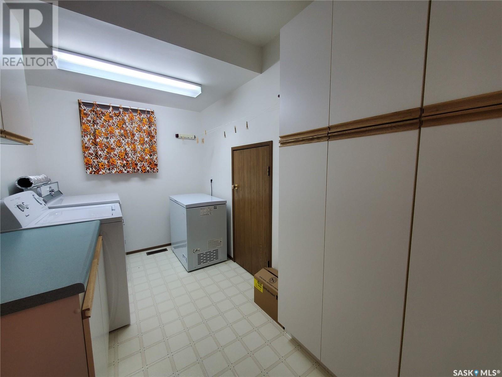 












905 Togo AVENUE

,
Kamsack,




Saskatchewan
S0A1S0

