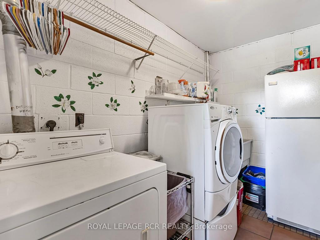 









1092


Ballycroy

Road,
Adjala-Tosorontio,




ON
L0N 1P0

