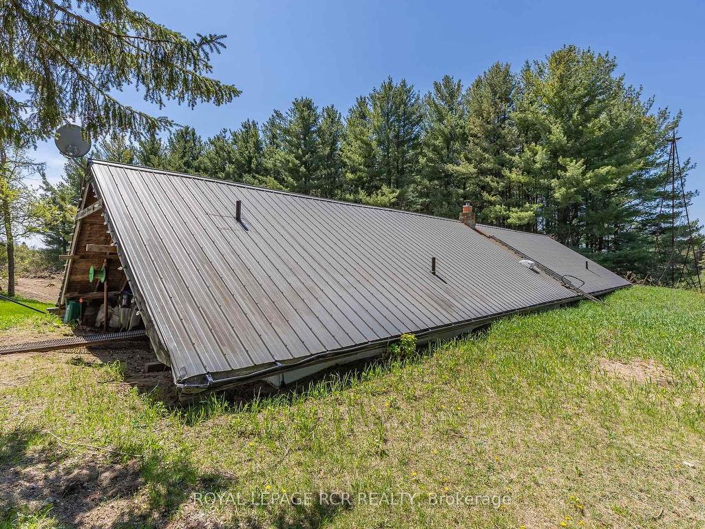 









1092


Ballycroy

Road,
Adjala-Tosorontio,




ON
L0N 1P0

