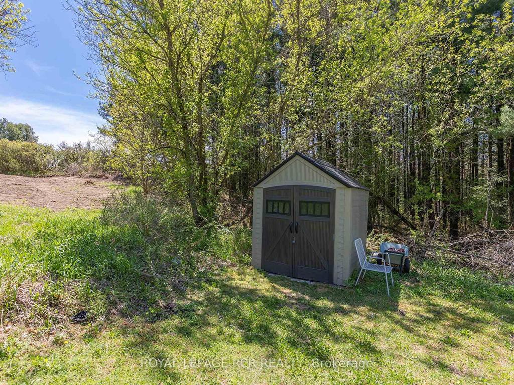 









1092


Ballycroy

Road,
Adjala-Tosorontio,




ON
L0N 1P0

