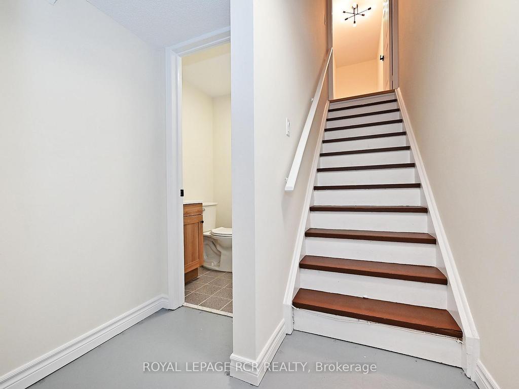 









28


Wyatt

Lane,
Aurora,




ON
L4G 7E4

