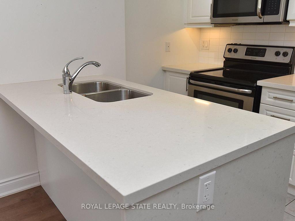 









90


Charlton

Avenue West, 604,
Hamilton,




ON
L8P 0B4

