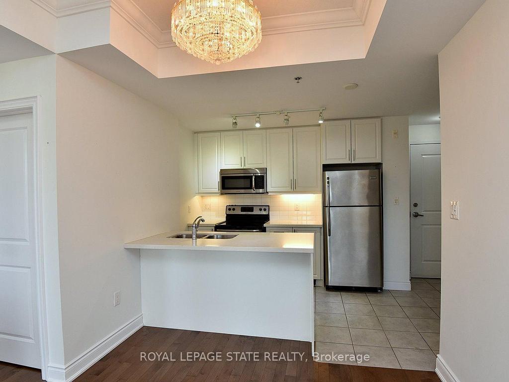 









90


Charlton

Avenue West, 604,
Hamilton,




ON
L8P 0B4

