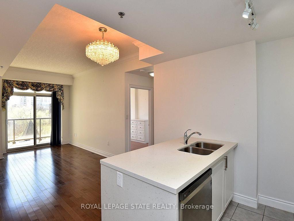 









90


Charlton

Avenue West, 604,
Hamilton,




ON
L8P 0B4

