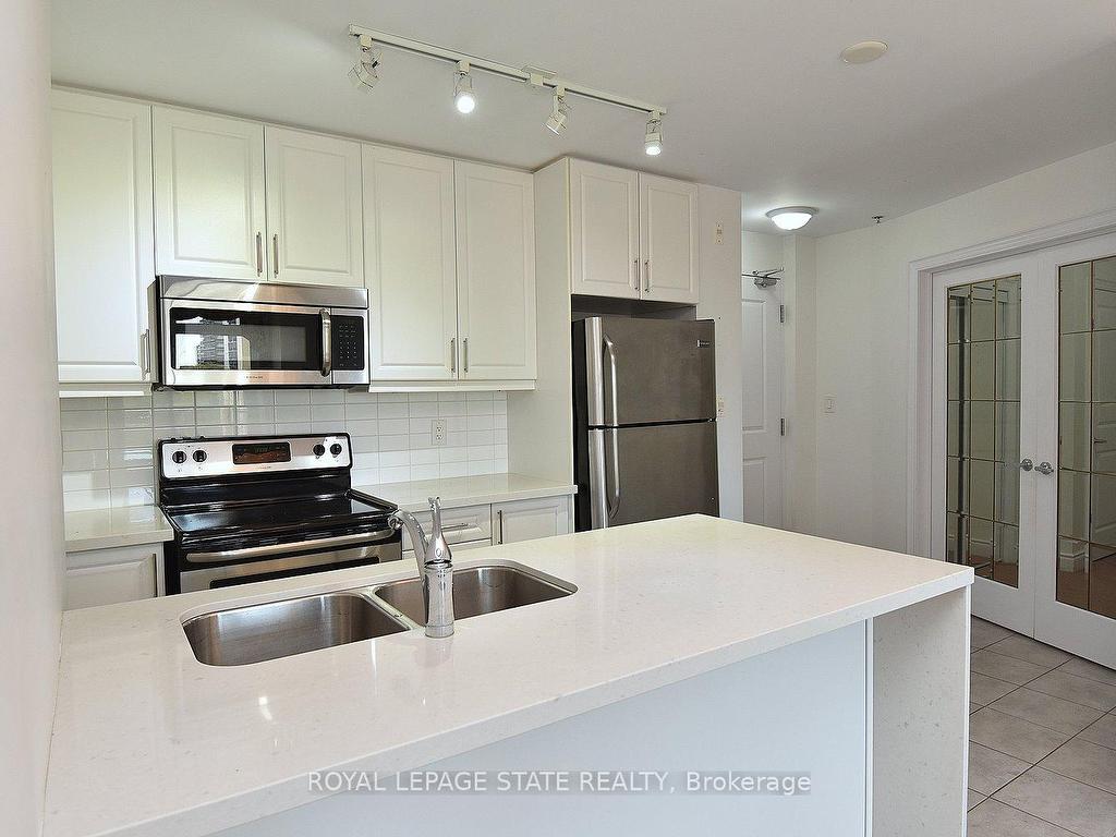 









90


Charlton

Avenue West, 604,
Hamilton,




ON
L8P 0B4

