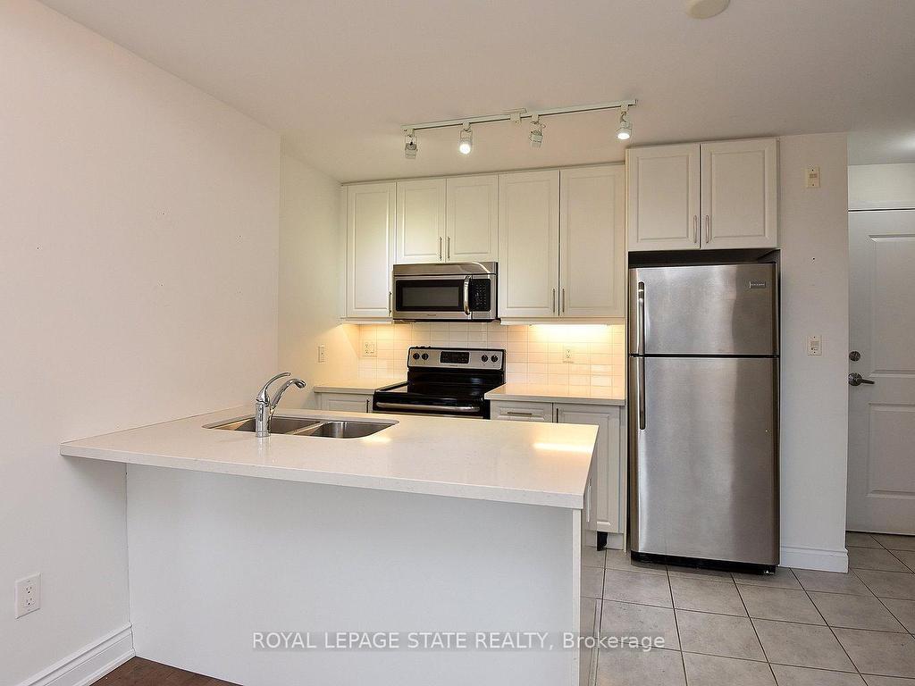 









90


Charlton

Avenue West, 604,
Hamilton,




ON
L8P 0B4


