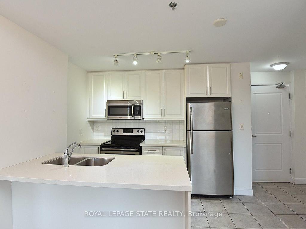 









90


Charlton

Avenue West, 604,
Hamilton,




ON
L8P 0B4

