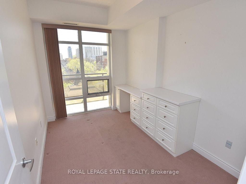 









90


Charlton

Avenue West, 604,
Hamilton,




ON
L8P 0B4

