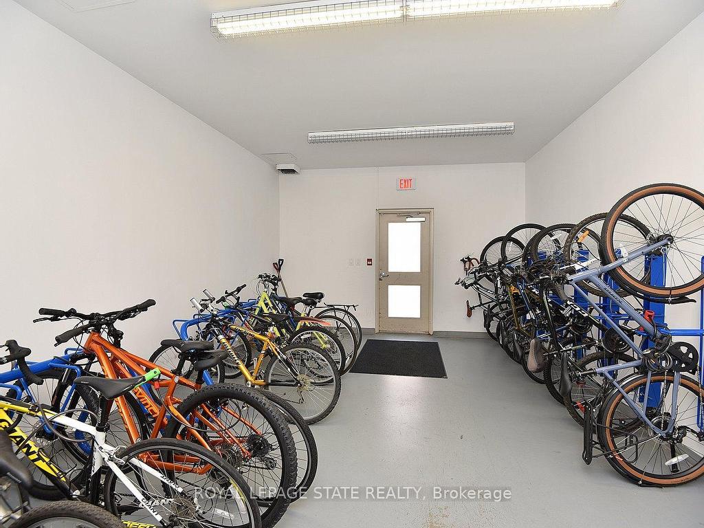 









90


Charlton

Avenue West, 604,
Hamilton,




ON
L8P 0B4

