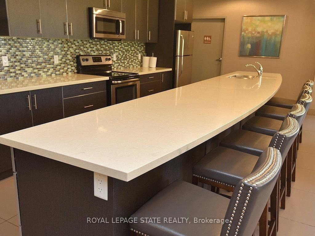 









90


Charlton

Avenue West, 604,
Hamilton,




ON
L8P 0B4

