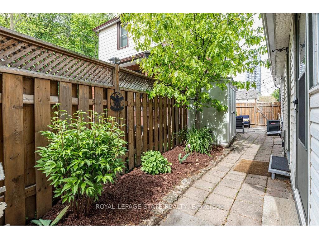 









91


Aurora

Street,
Hamilton,




ON
L8N 2P6

