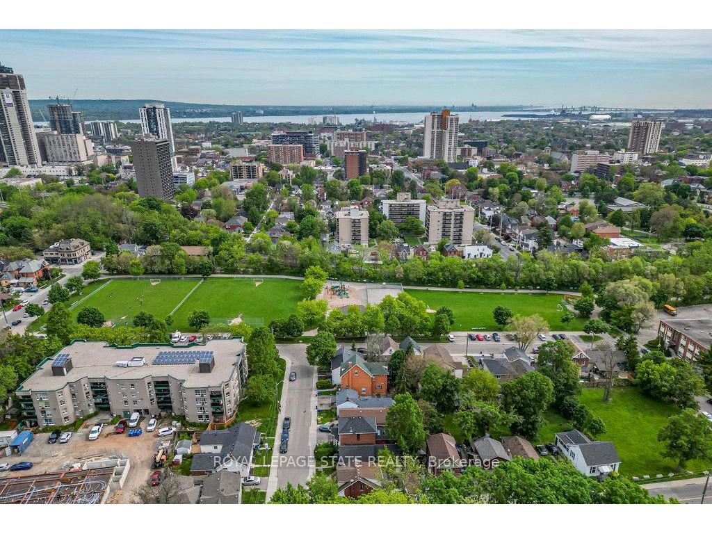









91


Aurora

Street,
Hamilton,




ON
L8N 2P6

