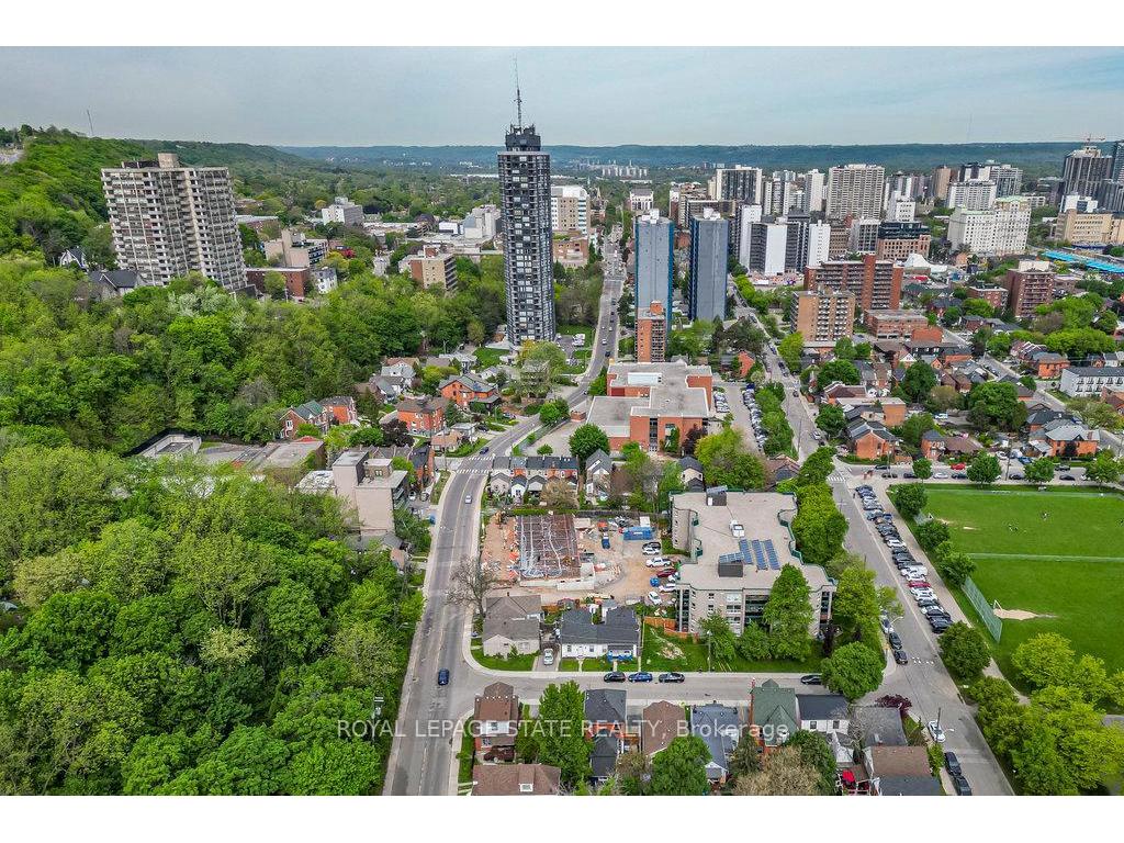 









91


Aurora

Street,
Hamilton,




ON
L8N 2P6

