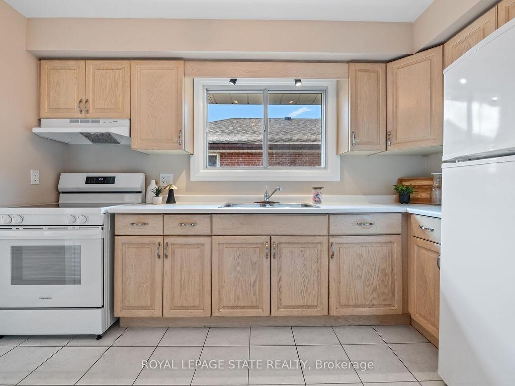 









131


Sanatorium

Road,
Hamilton,




ON
L9C 1Y9

