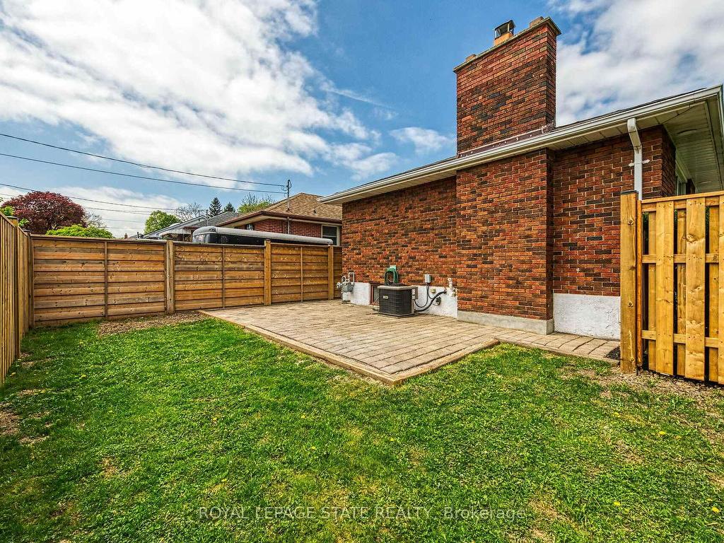 









131


Sanatorium

Road,
Hamilton,




ON
L9C 1Y9

