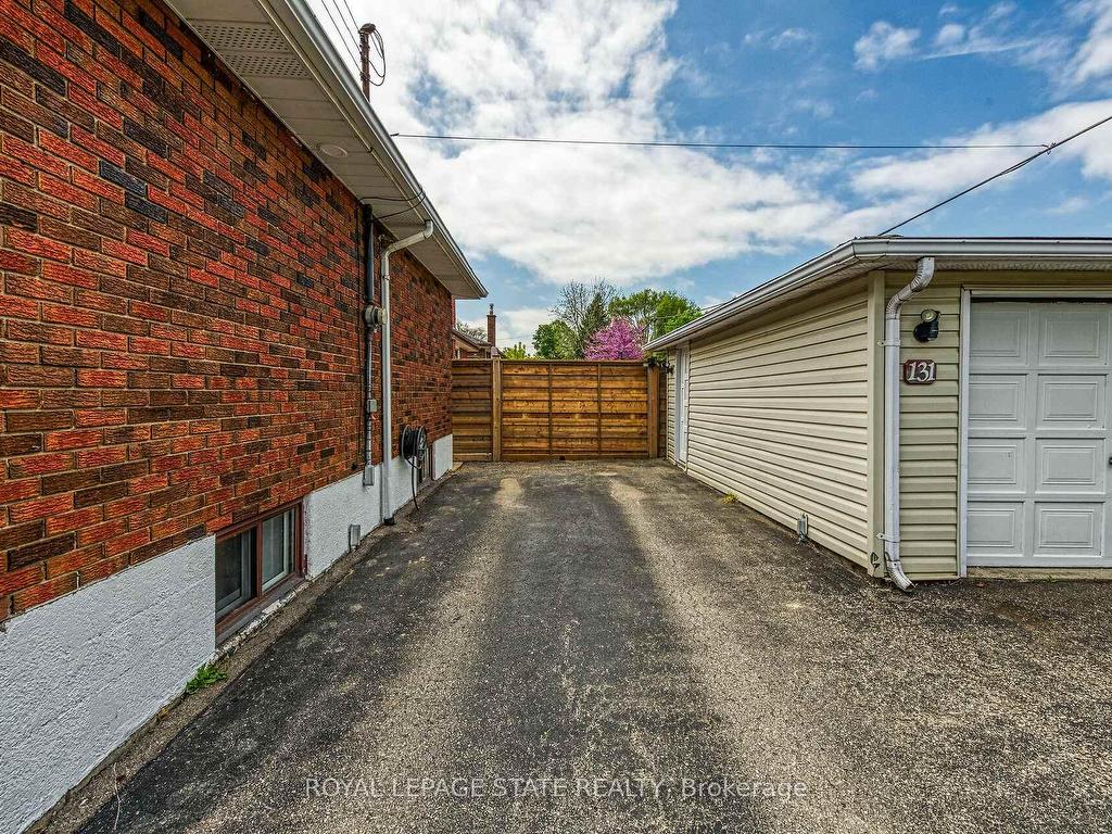









131


Sanatorium

Road,
Hamilton,




ON
L9C 1Y9

