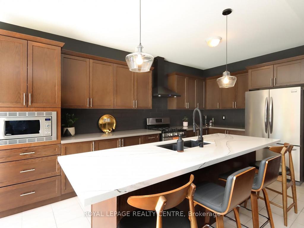









41


Holt

Drive,
New Tecumseth,




ON
L9R 0H8

