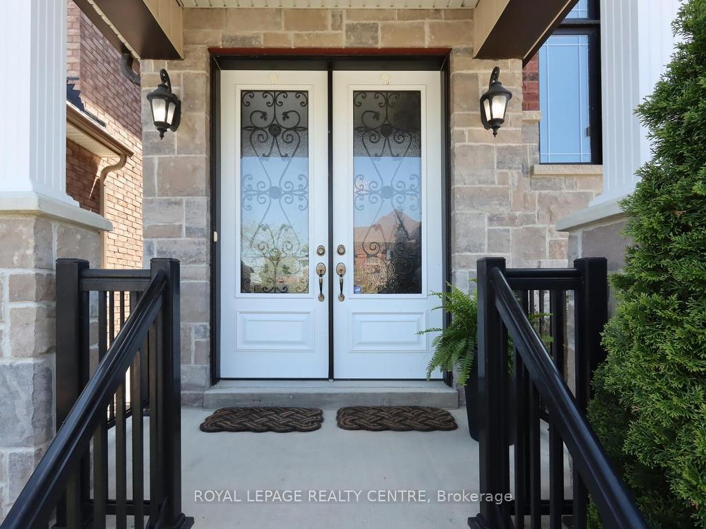 









41


Holt

Drive,
New Tecumseth,




ON
L9R 0H8


