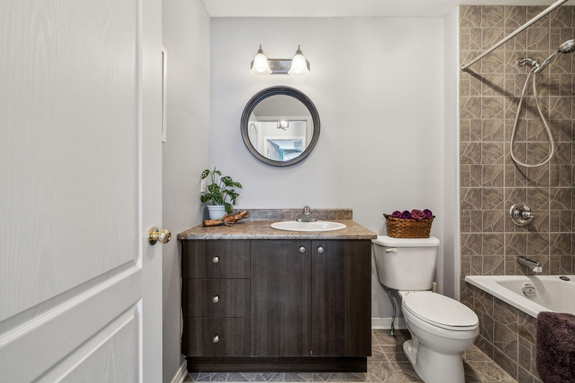 









46


Rue de l'Auberge

,
Gatineau (Aylmer),




QC
J9J0K2

