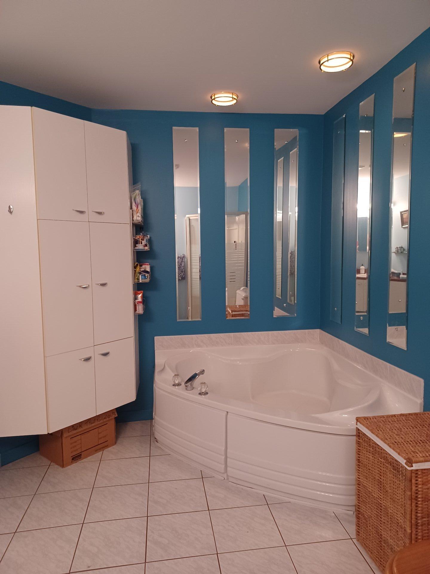 









39


Av. Joubert

, 108,
Candiac,




QC
J5R5T8

