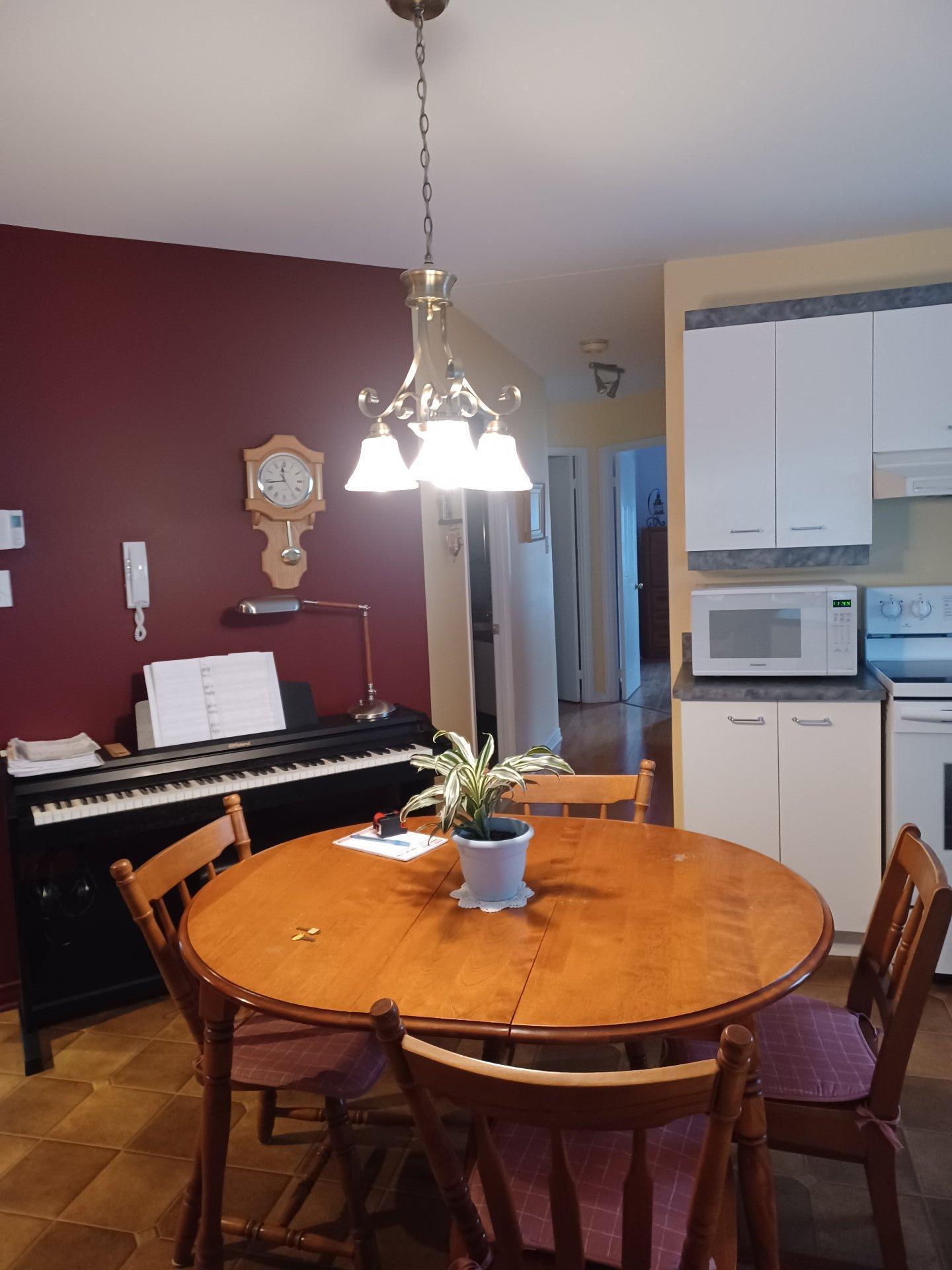 









39


Av. Joubert

, 108,
Candiac,




QC
J5R5T8


