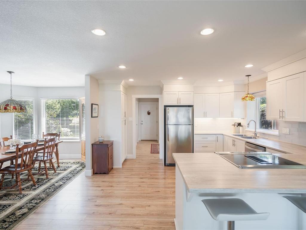 









428


Dogwood

St North,
Parksville,




BC
V9P 1C6

