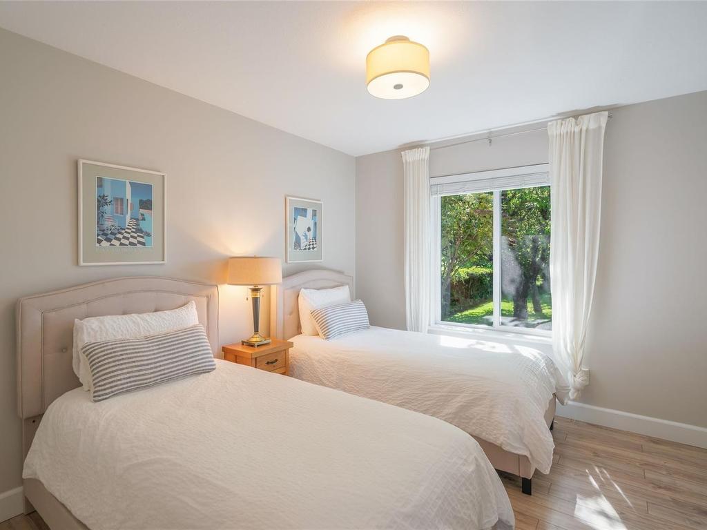 









428


Dogwood

St North,
Parksville,




BC
V9P 1C6

