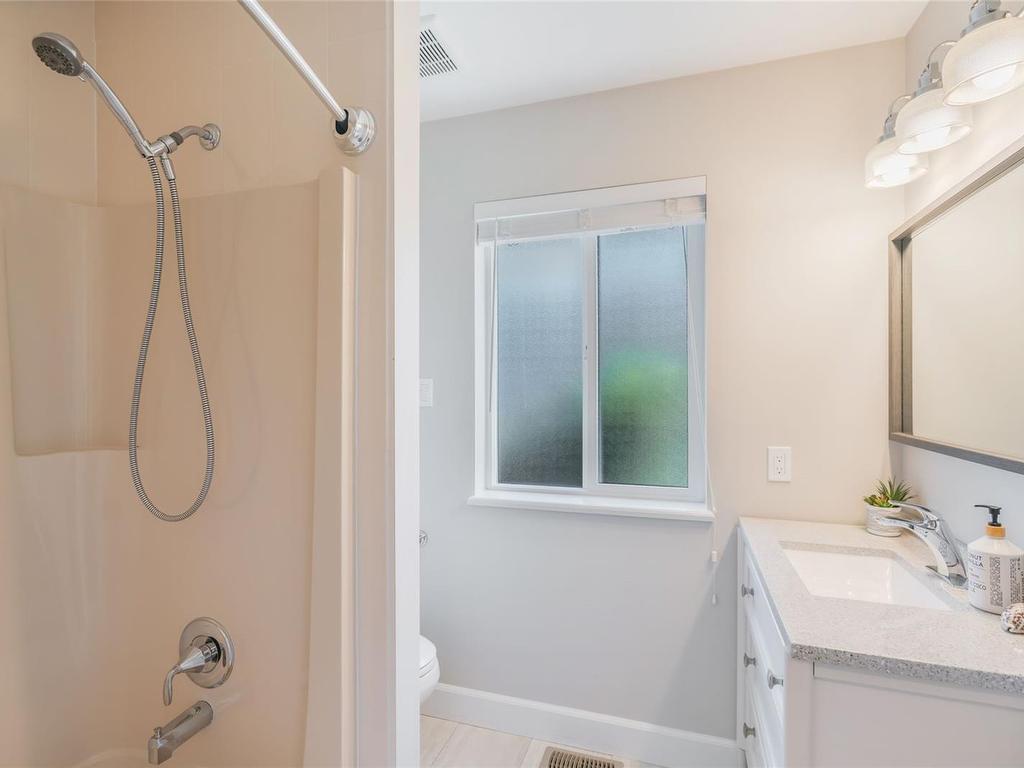









428


Dogwood

St North,
Parksville,




BC
V9P 1C6

