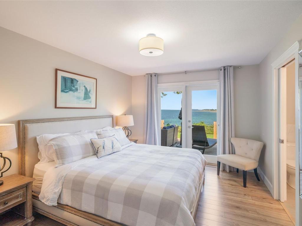 









428


Dogwood

St North,
Parksville,




BC
V9P 1C6

