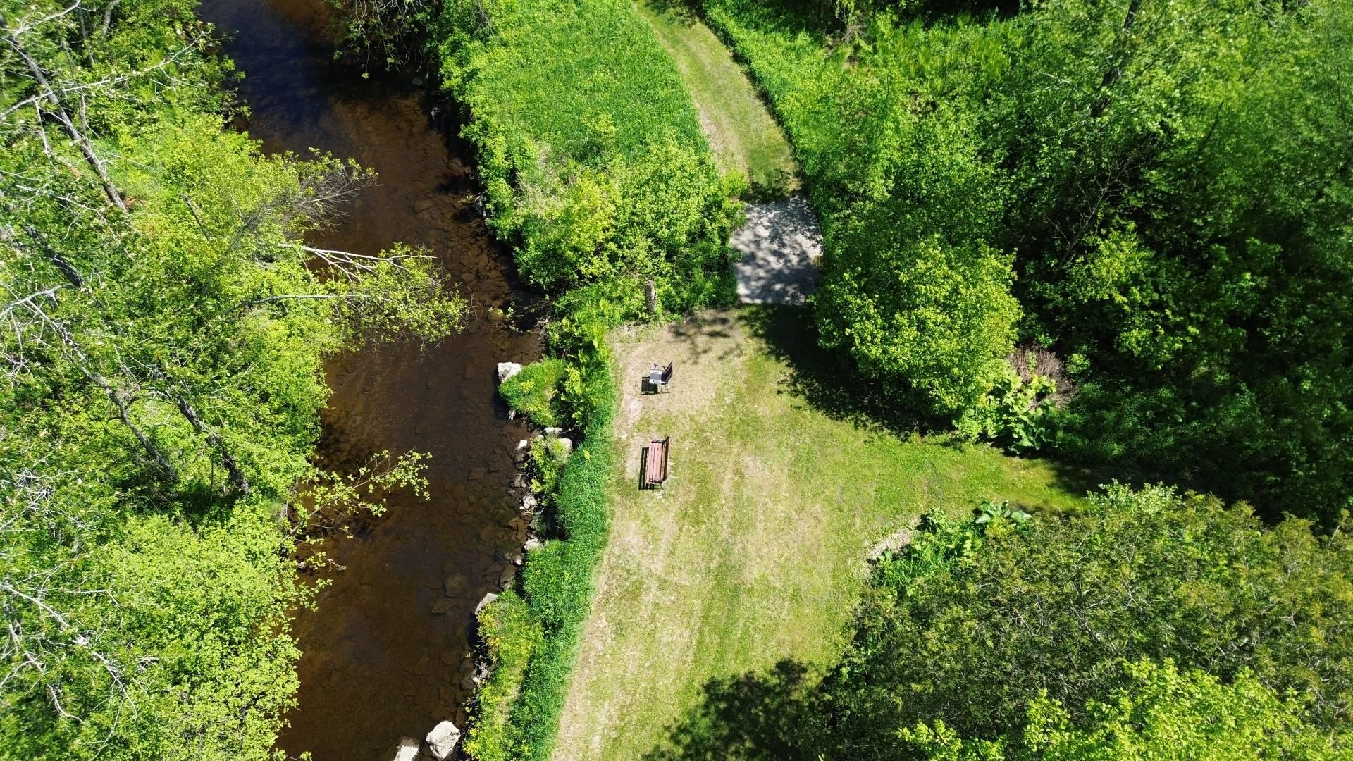 









184


9e Rang

,
Lefebvre,







QC
J0H2C0

