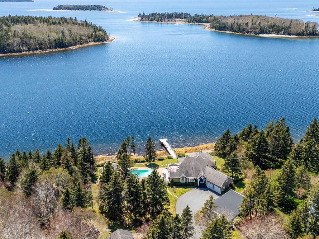 












56 Oceansea Drive

,
Glen Margaret,




NS
B3Z 3G4

