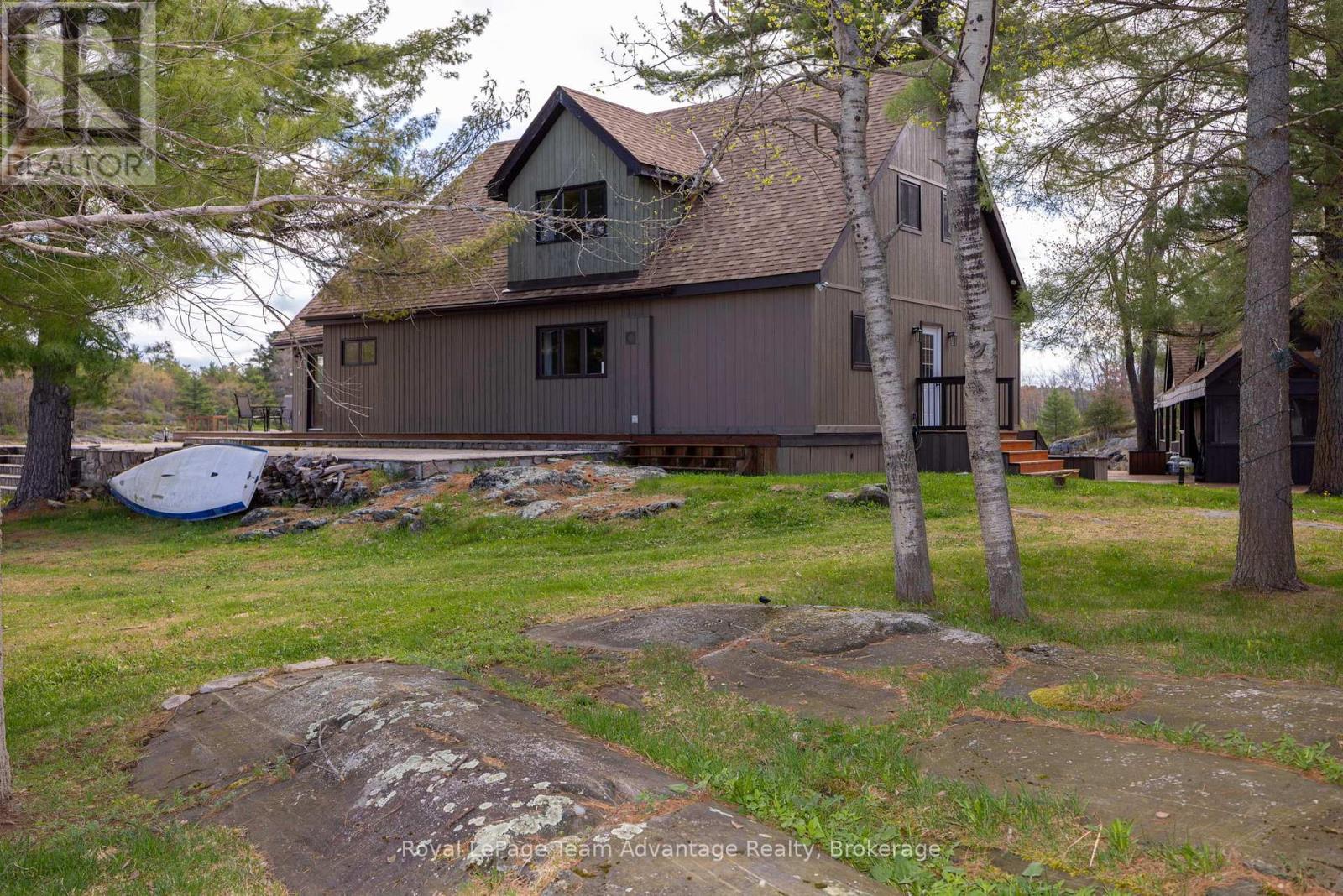 












3 A20 ISLAND

,
The Archipelago (Archipelago North),




Ontario
P0G1K0

